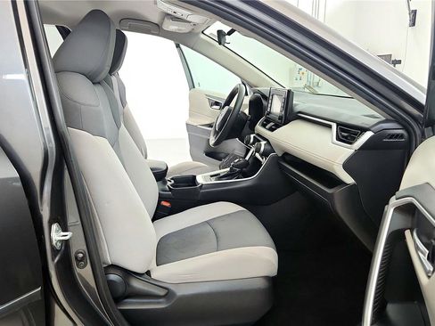 Certified 2021 Toyota RAV4 XLE image 25