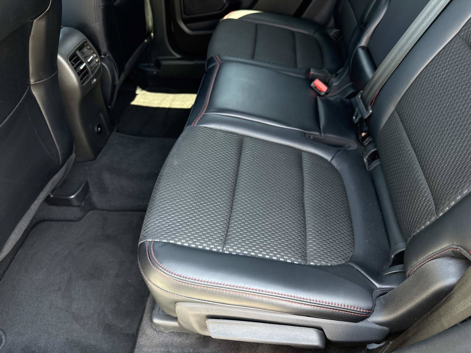 Used 2024 Ford Escape ST-Line w/ Tech Pack #1 FWD image 10
