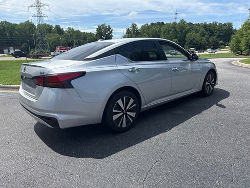 Used 2021 Nissan Altima 2.5 SV FWD image 5