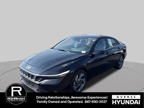 Certified 2025 Hyundai Elantra SEL FWD image 4
