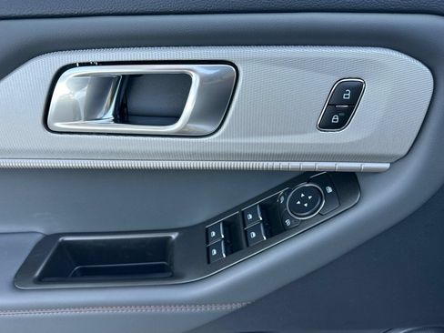 New 2026 Ford Explorer Active w/ Active Comfort Package RWD image 10