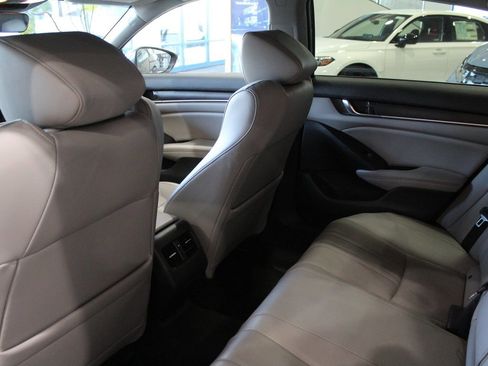 Certified 2019 Honda Accord EX-L image 15