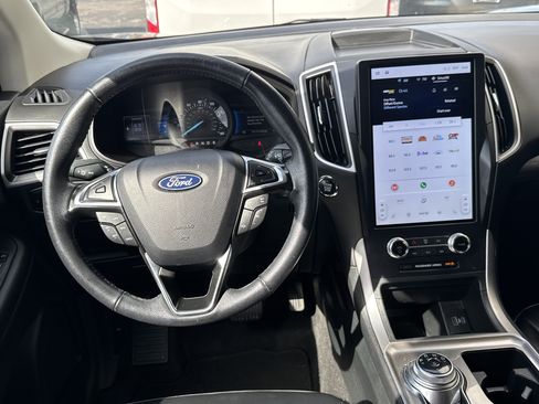 Certified 2024 Ford Edge SEL AWD/4WD image 12
