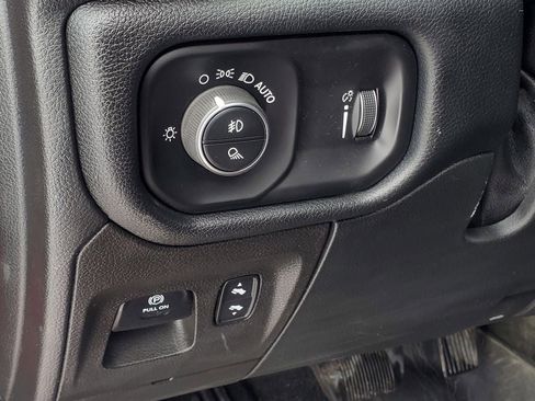 Used 2022 RAM 1500 Big Horn AWD/4WD image 14