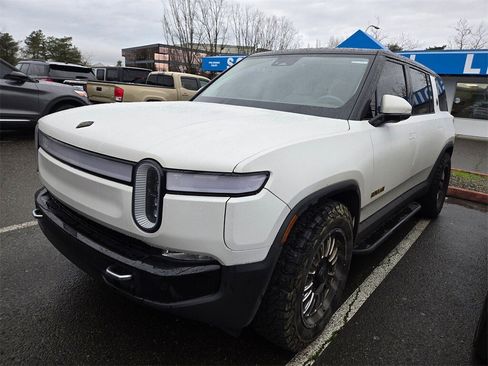 Used 2024 Rivian R1S Adventure image 1