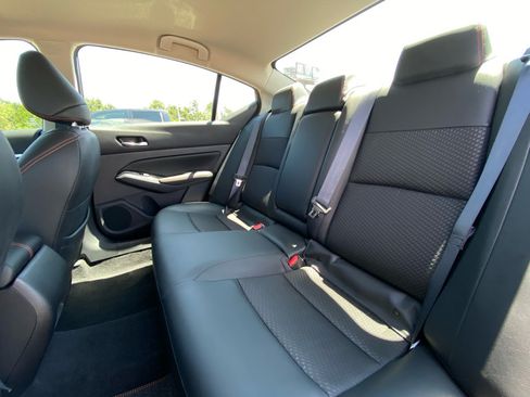 Used 2023 Nissan Altima 2.5 SR AWD/4WD image 11