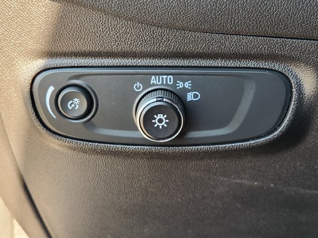 Used 2024 Chevrolet Equinox LS w/ LS Convenience Package FWD image 21