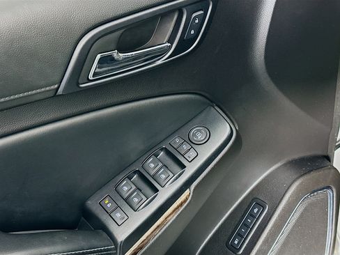 Used 2016 Chevrolet Suburban LT w/ LT Signature Package image 15