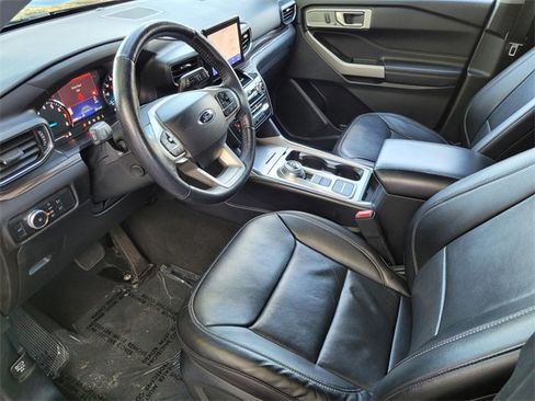 Certified 2022 Ford Explorer Limited w/ Equipment Group 301A image 14