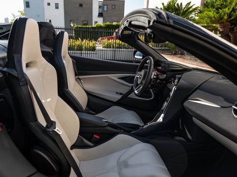 Used 2024 McLaren 750S image 11