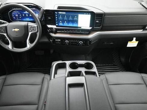 New 2026 Chevrolet Silverado 2500 LT w/ Leather Package AWD/4WD image 20