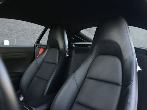 Certified 2016 Porsche Cayman S image 5
