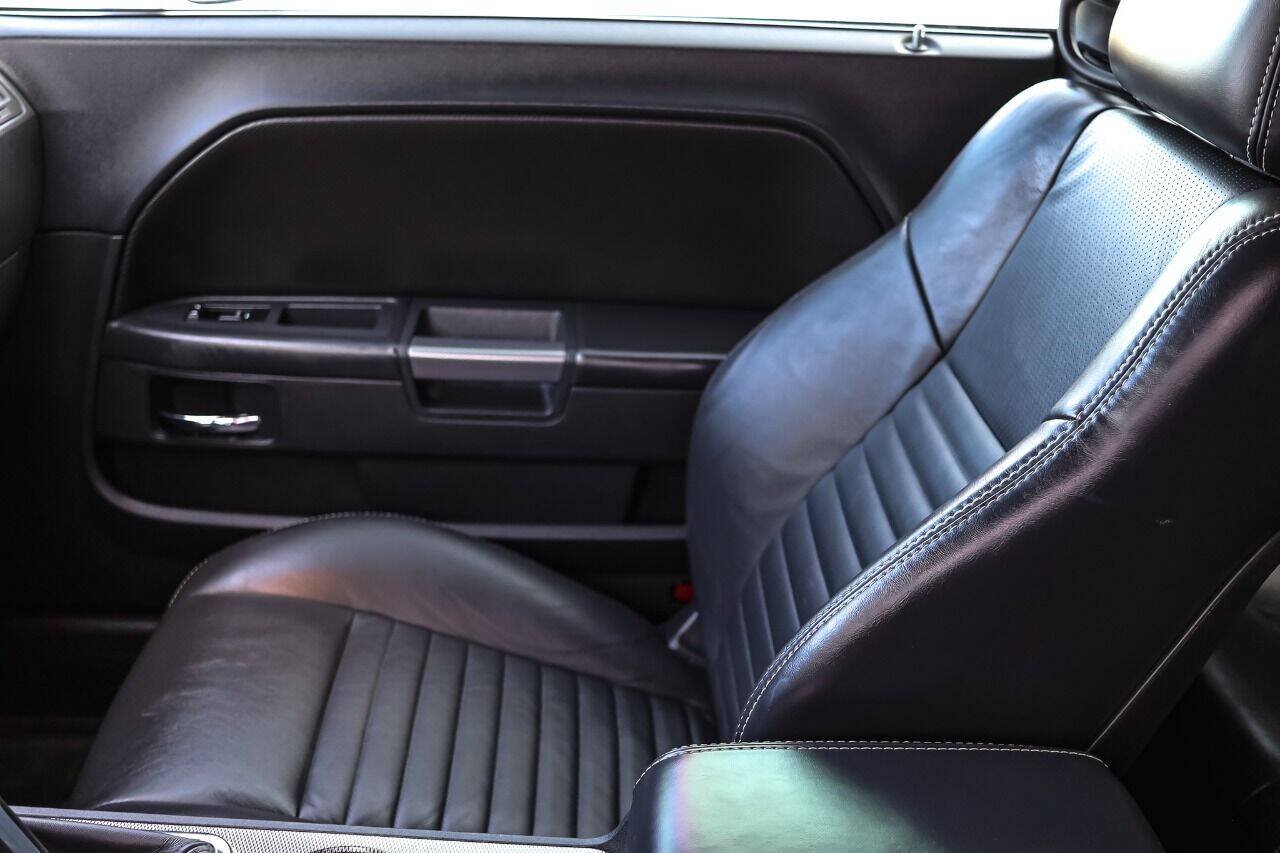 Used 2013 Dodge Challenger R/T Plus RWD image 14