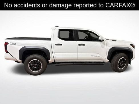Used 2025 Toyota Tacoma TRD Off-Road w/ TRD Off Road Upgrade Package AWD/4WD image 3
