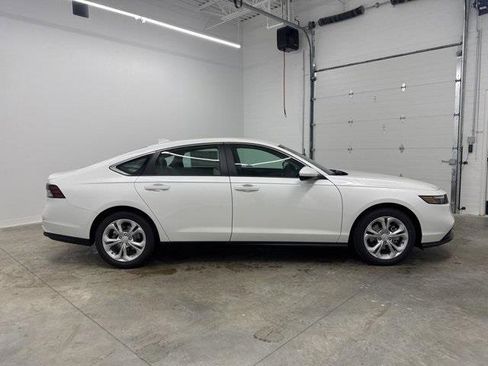 New 2025 Honda Accord LX image 4