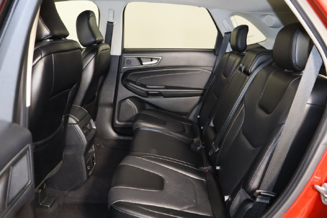 Used 2022 Ford Edge Titanium AWD/4WD image 18