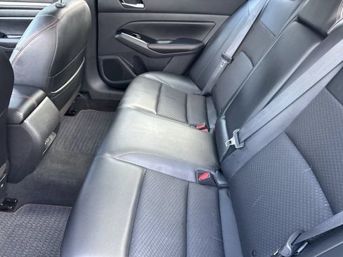 Used 2024 Nissan Altima 2.5 SR FWD image 16