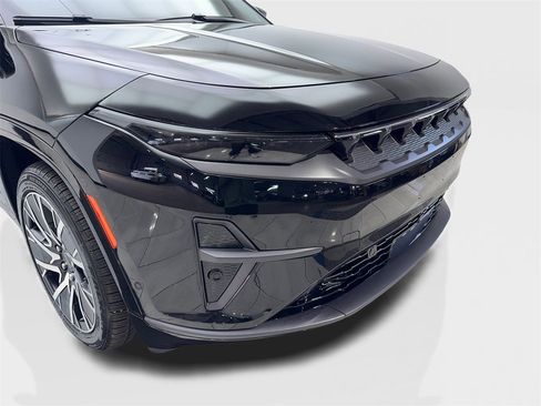 Used 2025 Jeep Wagoneer S Limited image 17