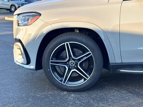 Certified 2024 Mercedes-Benz GLS 450 4MATIC image 8