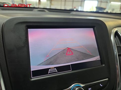 Used 2023 Chevrolet Equinox LT w/ Driver Convenience Package image 19