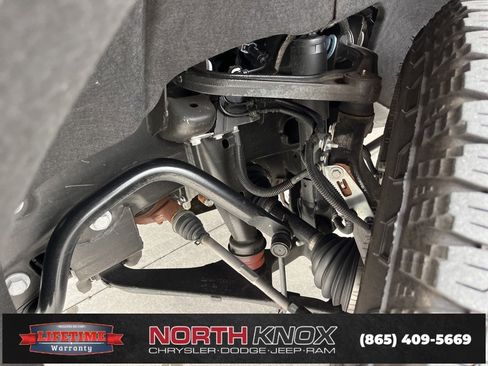 Used 2024 Chevrolet Silverado 2500 LT w/ Convenience Package image 24