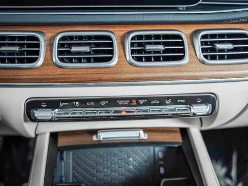 Certified 2026 Mercedes-Benz GLE 350 4MATIC image 24