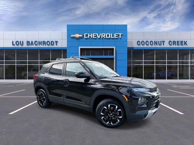Used 2021 Chevrolet TrailBlazer LT w/ Convenience Package AWD/4WD image 1