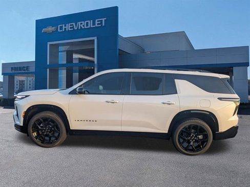 New 2026 Chevrolet Traverse RS w/ LPO, Floor Liner Package FWD image 6