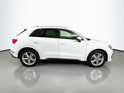 Used 2020 Audi Q3 2.0T Premium w/ Convenience Package image 4