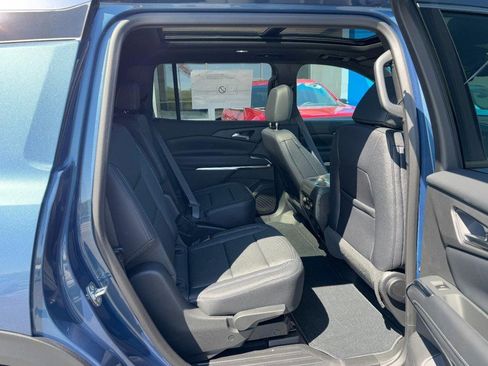 New 2026 Chevrolet Traverse LT w/ Sun and Wheel Package AWD/4WD image 24