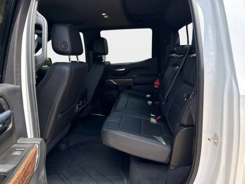 Used 2022 Chevrolet Silverado 1500 High Country w/ Technology Package RWD image 14