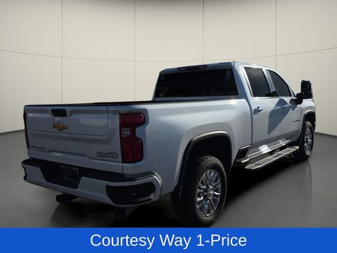Used 2023 Chevrolet Silverado 3500 High Country w/ Safety Package II AWD/4WD image 4