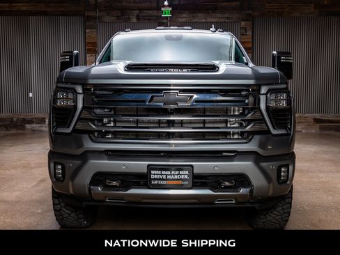 Used 2024 Chevrolet Silverado 3500 High Country image 4