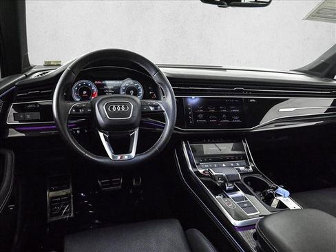 Used 2022 Audi SQ7 Premium Plus w/ SQ7 Executive Package AWD/4WD image 19