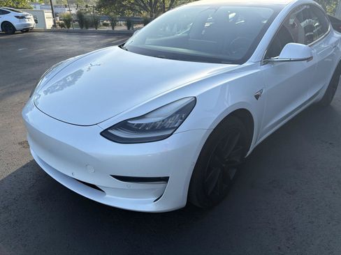 Used 2018 Tesla Model 3 Long Range RWD image 4