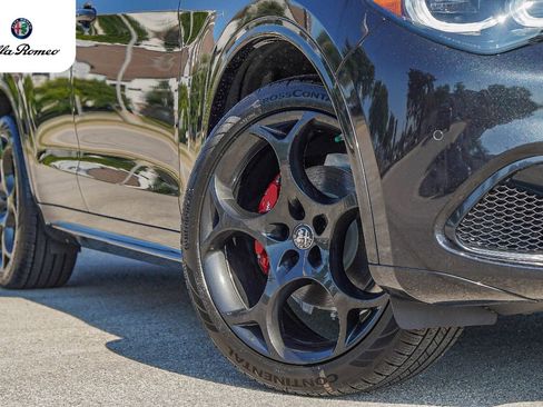 New 2025 Alfa Romeo Stelvio Sprint w/ Veloce Package AWD/4WD image 2
