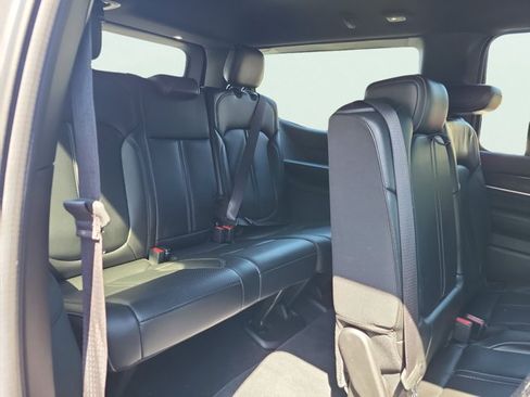 Certified 2022 Jeep Wagoneer Series I AWD/4WD image 16