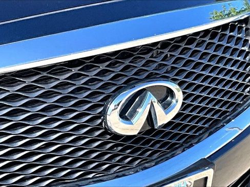 Certified 2018 INFINITI Q70 L 3.7 w/ Sensory Package RWD image 11