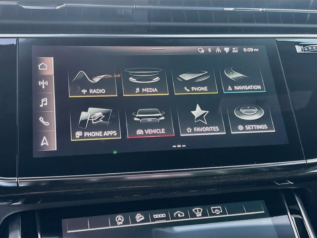 Used 2021 Audi Q8 Prestige w/ Prestige Package AWD/4WD image 38