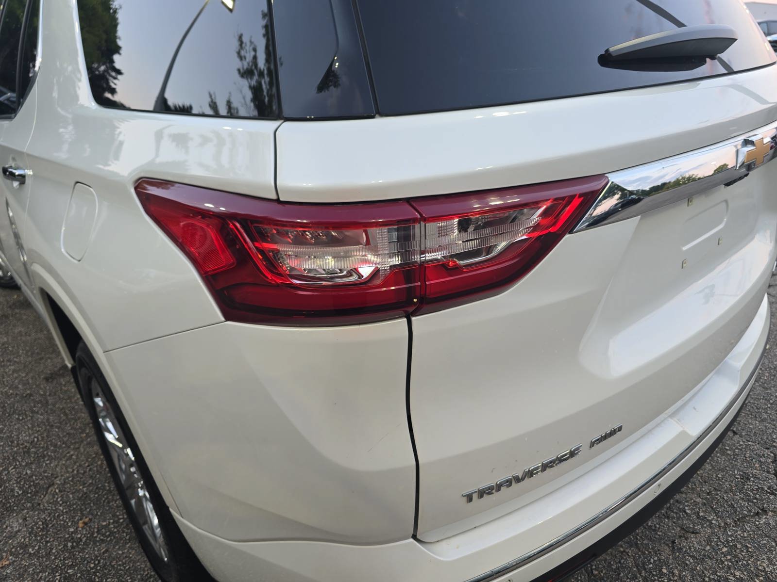 Used 2019 Chevrolet Traverse High Country AWD/4WD image 35
