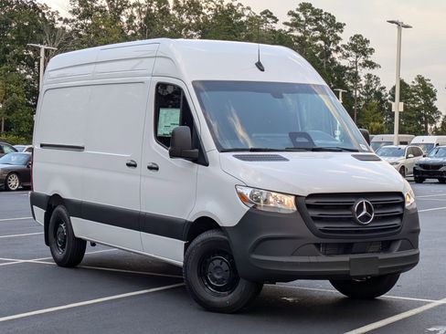 New 2025 Mercedes-Benz Sprinter 2500 image 2
