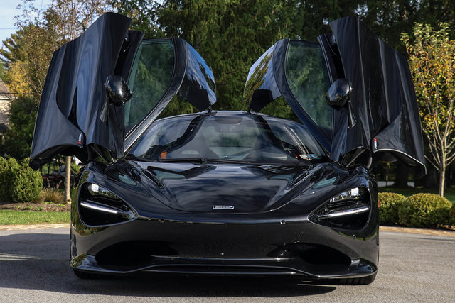 Used 2025 McLaren 750S RWD image 14