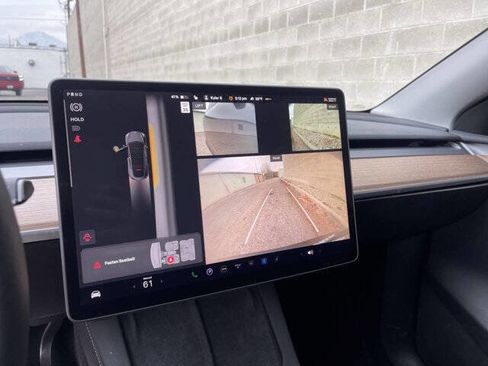 Used 2025 Tesla Model Y Performance image 12