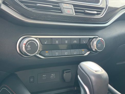 Used 2024 Nissan Altima 2.5 SR w/ SR Premium Package image 25