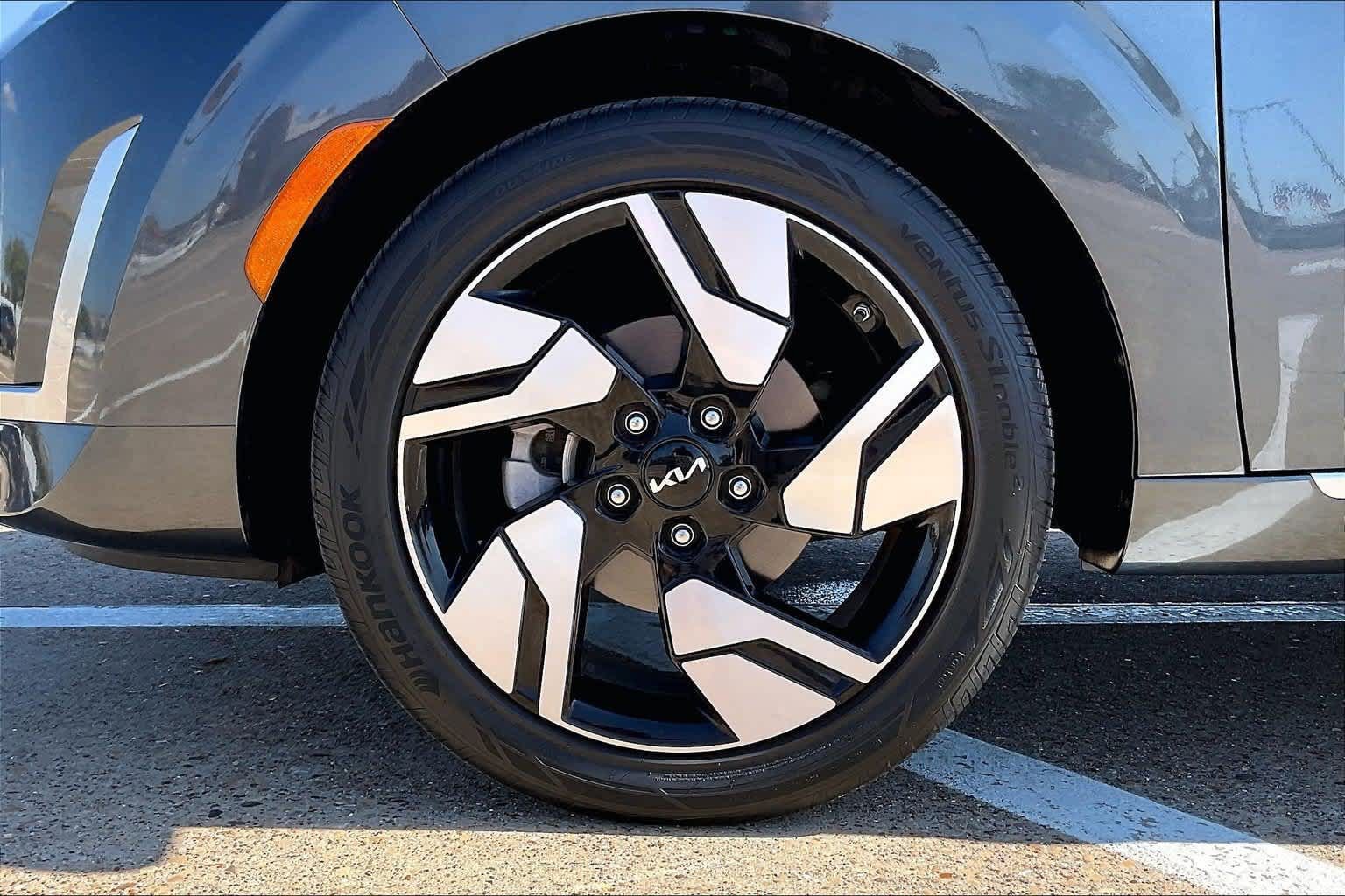 Used 2024 Kia Soul GT-Line FWD image 8