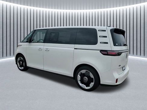 New 2025 Volkswagen ID. Buzz Pro S image 6