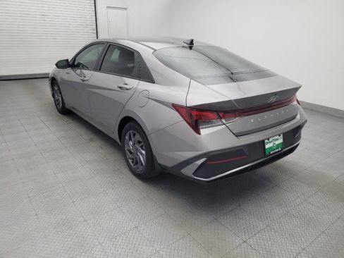 Used 2024 Hyundai Elantra SEL FWD image 5