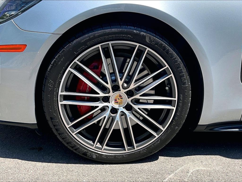 Used 2019 Porsche Panamera GTS AWD/4WD image 14