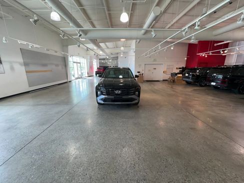 Used 2025 Hyundai Tucson SEL image 16