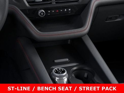 New 2025 Ford Explorer ST-Line w/ ST-Line Street Pack image 15